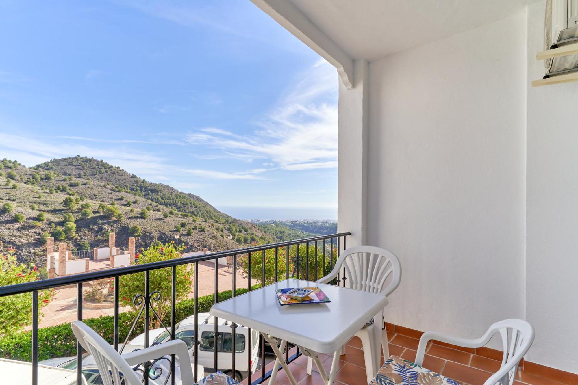In Balcon De *